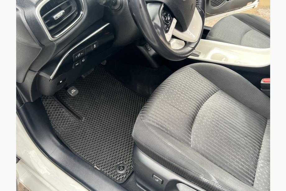 Toyota Prius 2015–2022 EVA auto paklājiņi (LB, melni) Image