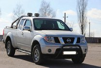 Nissan Navara 2006–2015 Bullbar WT003 Black (nerūsējošais tērauds) foto 1