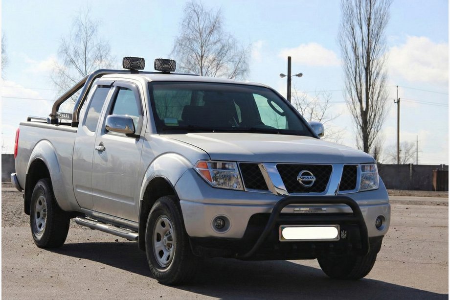 Nissan Navara 2006–2015 Bullbar WT003 Black (nerūsējošais tērauds) Image