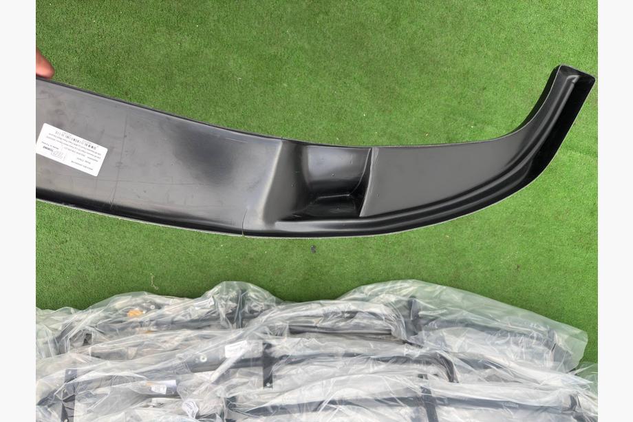 BMW 5. sērija E60/E61 2003–2010 Nocenots: Priekšējā lūpas uzlika DPT (ar spārniņiem, priekš M5 Hamann, melns spīdīgs) Foto 2