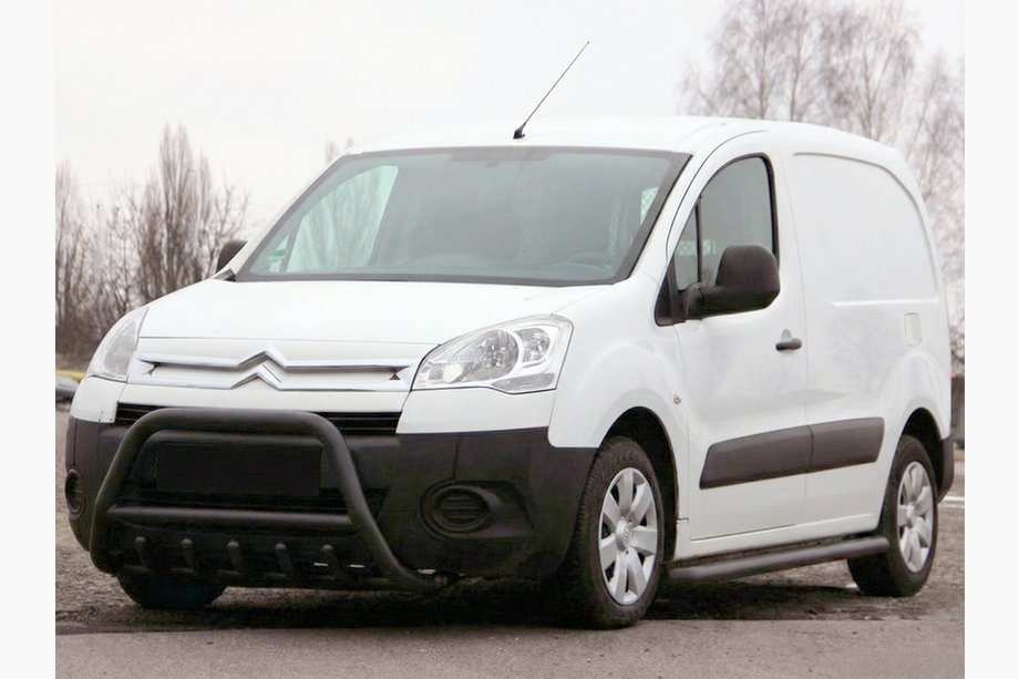 Peugeot Partner Tepee 2008–2018 Bullbar WT003 Black (nerūsējošais tērauds) Image