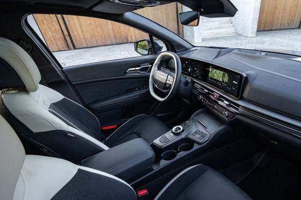 Kia Sportage piektā paaudze (2024. gada facelift): stilīgs krosovers dinamiskam dzīvesveidam Foto 6