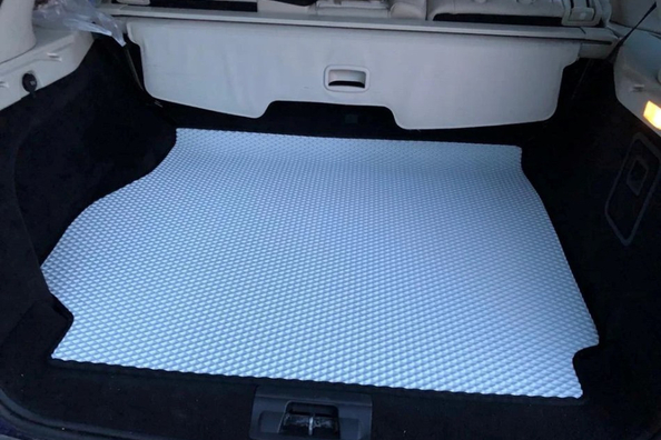 Kā izvēlēties ideālu auto bagāžnieka paklājiņu?