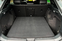 Volkswagen ID.4 2020– Gumijas bagāžnieka paklājiņš Carsuit V2 (melns) foto 1