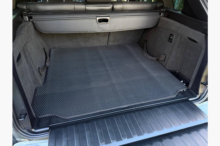BMW X5 E70 2007–2013 Gumijas bagāžnieka paklājiņš Carsuit (melns) Image