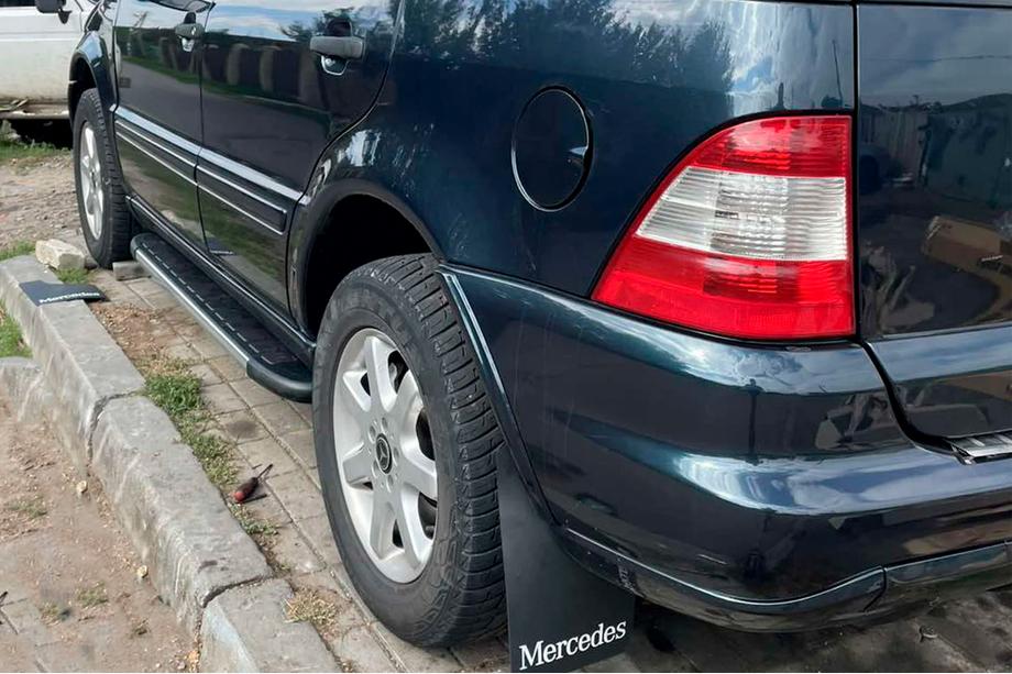Mercedes ML W163 1997–2005 Sānu sliekšņi Duru (2 gab., alumīnijs) Image