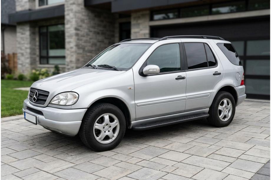 Mercedes ML W163 1997–2005 Sānu pakāpieni Bosphorus Black (2 gab., alumīnijs) Image