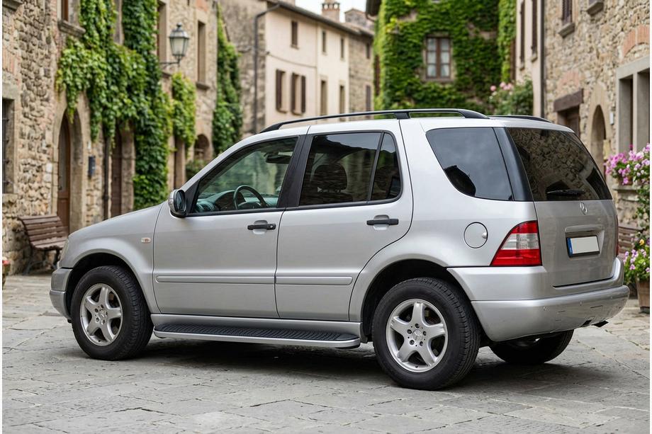 Mercedes ML W163 1997–2005 Sānu pakāpieni Tayga Grey (2 gab., alumīnijs) Image