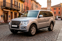 Mitsubishi Pajero Wagon IV 2006–2021 Sānu sliekšņi Line (2 gab., alumīnijs) foto 1