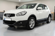 Nissan Qashqai 2010–2014 Sānu sliekšņi Allmond Black (2 gab., alumīnijs) Īsā riteņu bāze foto 1