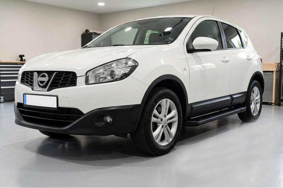 Nissan Qashqai 2010–2014 Sānu sliekšņi Allmond Black (2 gab., alumīnijs) Īsā riteņu bāze Image