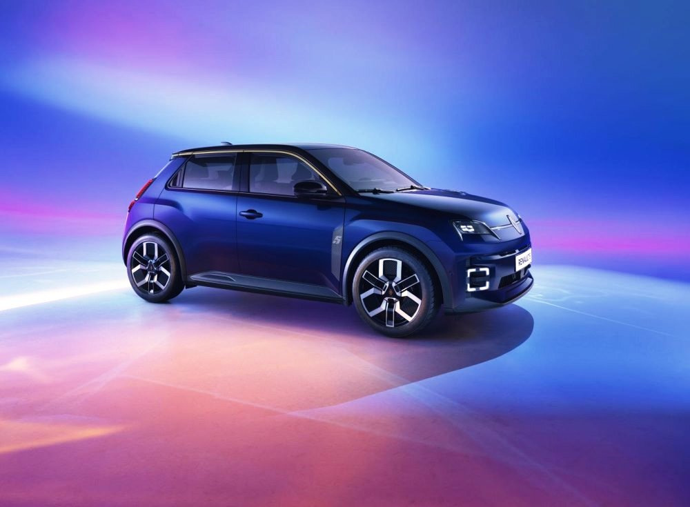 Renault 5 E-Tech: Stilīga pilsētas elektroauto apskats