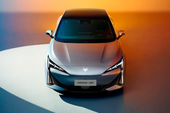 Arcfox S5 apskats: elektriskais sedans dinamiskai braukšanai