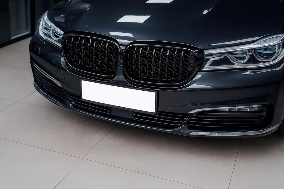 BMW 7. sērija G11/G12 2015–2022 Diamond Black nieru režģi (2016-2019, spīdīgi melni) Foto 1