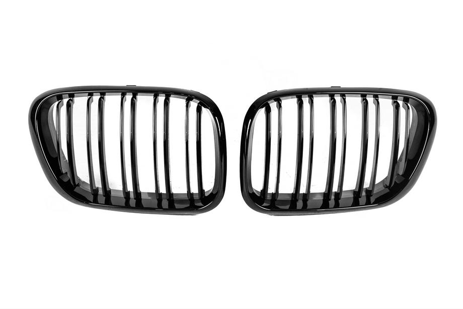 BMW X5 E53 1999–2006 Nieru režģi M-Look (1999-2003, spīdīgi melni) Image
