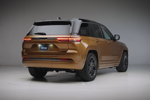 Jeep Grand Cherokee 2026 apskats: tehniskie dati, aprikojuma limeni, foto Foto 4