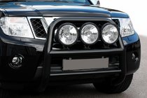 Nissan Navara 2006–2015 Bullbar WT018 Black (nerūsējošais tērauds) foto 1