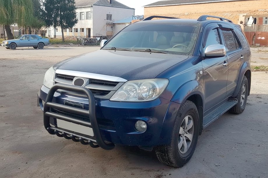 Toyota Fortuner 2006–2015 Priekšējais aizsargstienis F12-11 Black (nerūsējošais tērauds) Image