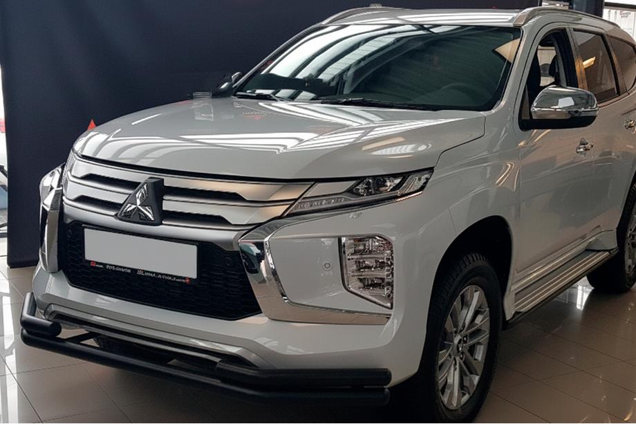 Mitsubishi Pajero Sport 2015– Priekšējais aizsargstienis ST085 Black (2020+, nerūsējošais tērauds) Foto 1