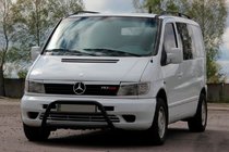 Mercedes Vito W638 1996–2003 Priekšējais aizsargstienis WT022 Black (nerūsējošais tērauds) foto 2