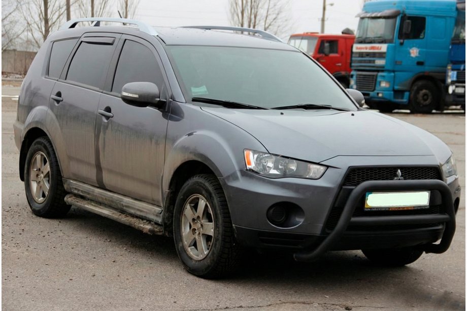 Mitsubishi Outlander 2006–2012 Aizsargstienis (bullbar) WT007 Black (nerūsējošais tērauds) Image