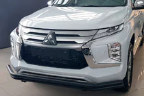 Mitsubishi Pajero Sport 2015– Priekšējais aizsargstienis F3-60 Black (2020+, nerūsējošais tērauds) foto 1