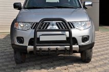 Mitsubishi Pajero Sport 2008–2015 Priekšējais aizsargstienis QT007 Black (nerūsējošais tērauds) foto 3