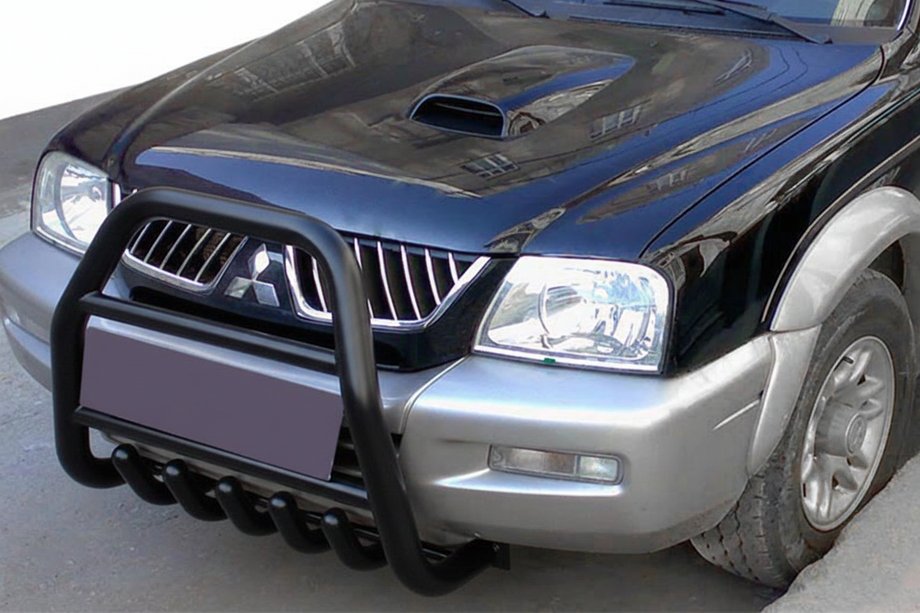 Mitsubishi L200 1996–2006 Bullbar QT007 Black (nerūsējošais tērauds) Image