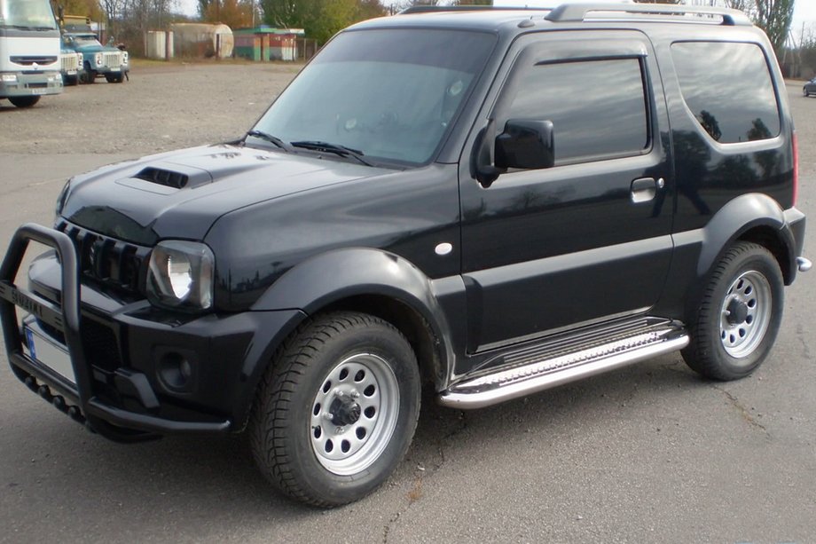 Suzuki Jimny 1998–2018 Kengurstiens QT007-Exclusive Black (ar uzrakstu, nerūsējošais tērauds) Foto 7