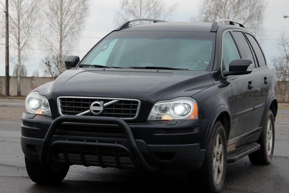 Volvo XC90 2002–2014 Priekšējais aizsargstienis WT002 Black (nerūsējošais tērauds) Image
