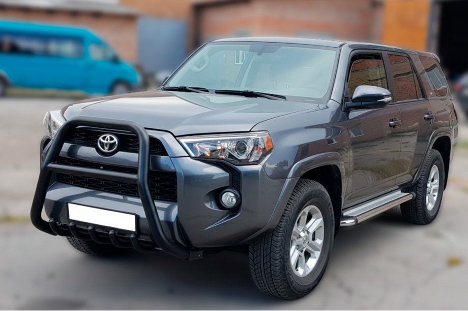 Toyota 4Runner 2009–2024 Kengurbumperis F1-50 Black (2014-2024, nerūsējošais tērauds) Foto 3