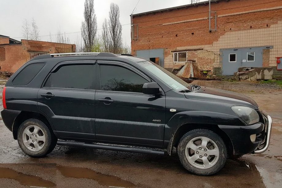 Kia Sportage 2004–2010 Sānu caurules Black (2 gab., nerūsējošais tērauds) Foto 4