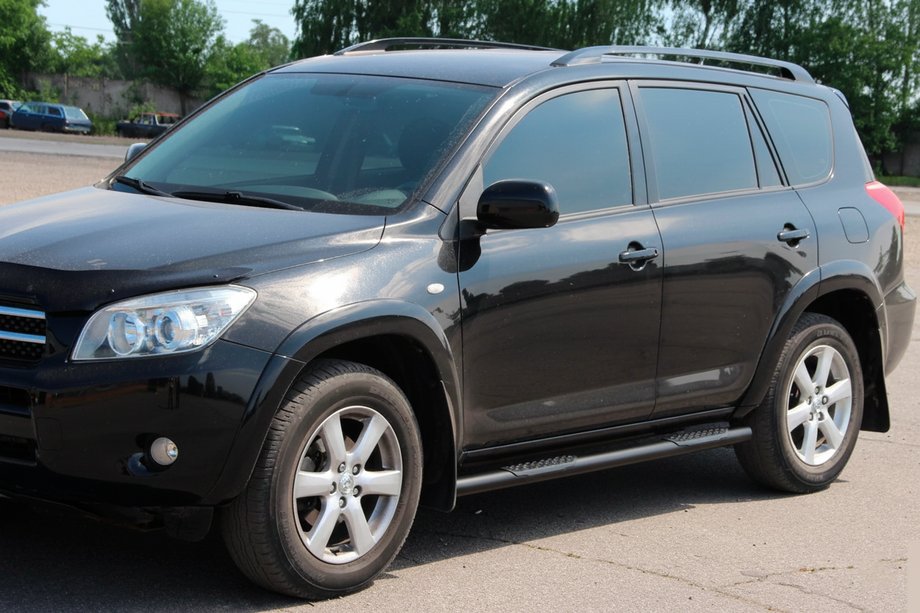Toyota Rav 4 2006–2013 Sānu caurules standarta bāzei Black (2 gab., nerūsējošais tērauds) Foto 2