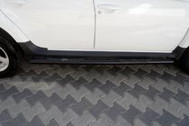 Renault Duster 2008–2017 Sānu caurules ar ieliktņiem Black (2 gab., nerūsējošais tērauds) foto 1