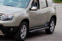 Dacia Duster 2008–2018 Sānu trubas ar ieliktņiem Black (2 gab., nerūsējošais tērauds) foto 2