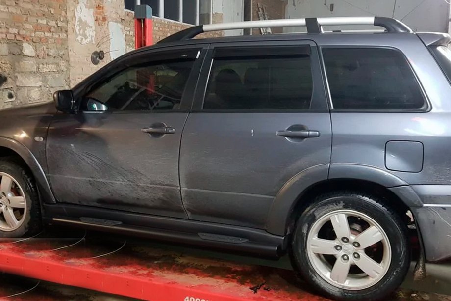 Mitsubishi Outlander 2001–2006 Sānu caurules Black (2 gab., nerūsējošais tērauds) Image