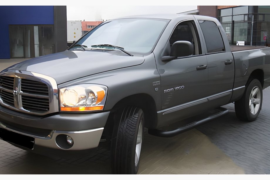 Dodge RAM (DR/DH/D1/DC/DM) 2002–2009 Leņķveida sānu caurules Black (2 gab., nerūsējošais tērauds) Image