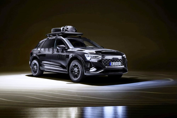 Audi Q8 e-tron edition Dakar apskats