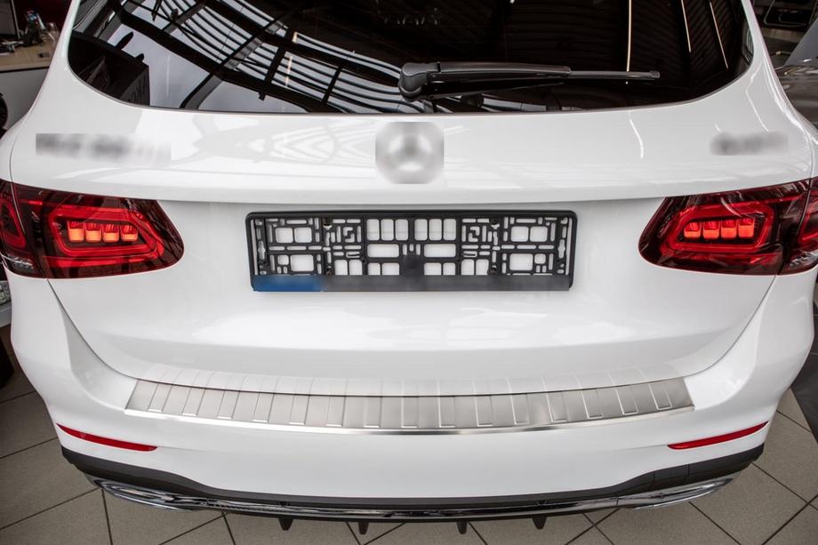 Mercedes GLC X253 2015–2022 Aizmugurējā bampera uzlika Carmos (2019-2022, nerūsējošais tērauds) Image