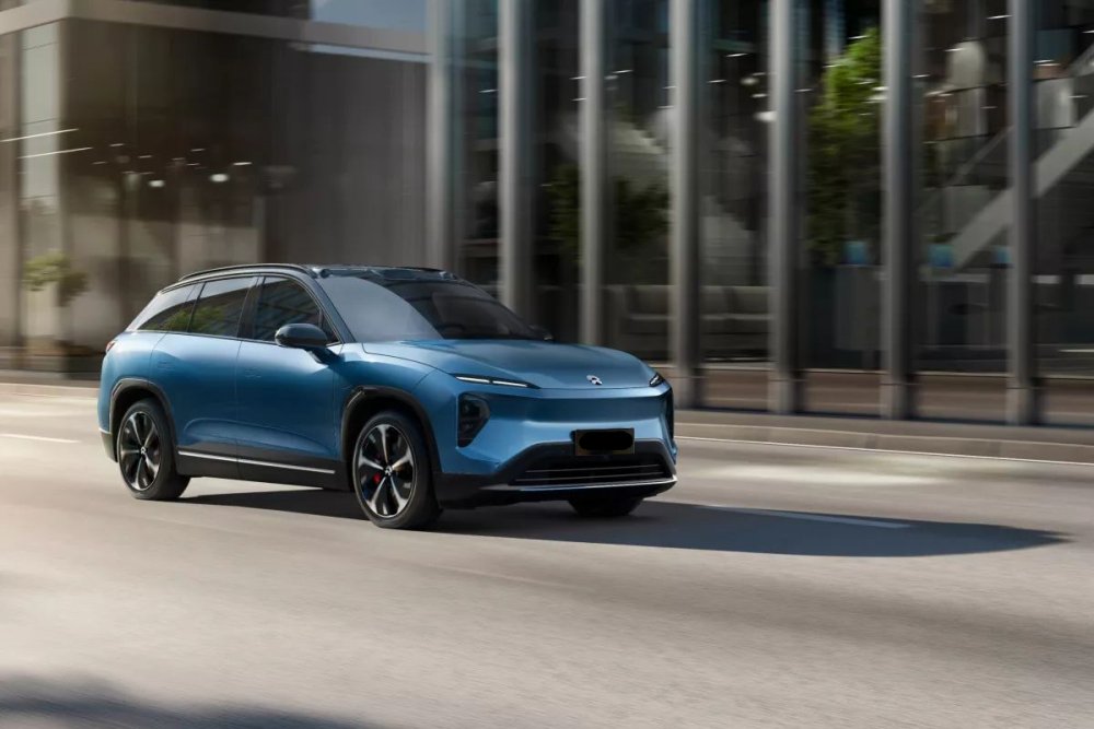 Nio ES7 apskats: jaudīgs elektriskais krosovers ar līdz 930 km nobraukumu