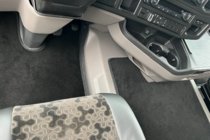 Volvo FH 2012– Tekstila paklājiņi Classic (Melni) foto 3