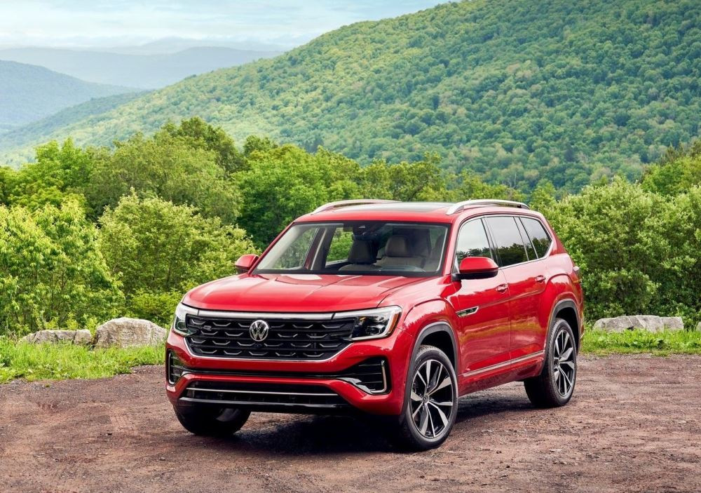 Atjaunināts Volkswagen Atlas: plaša ģimenes krosovera apskats