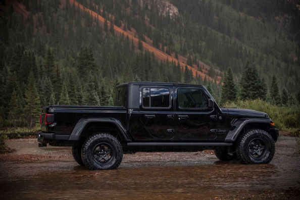 Jeep Gladiator Willys 2024 apskats: leģendārs bezceļu pikaps atjauninātā stilā Foto 3
