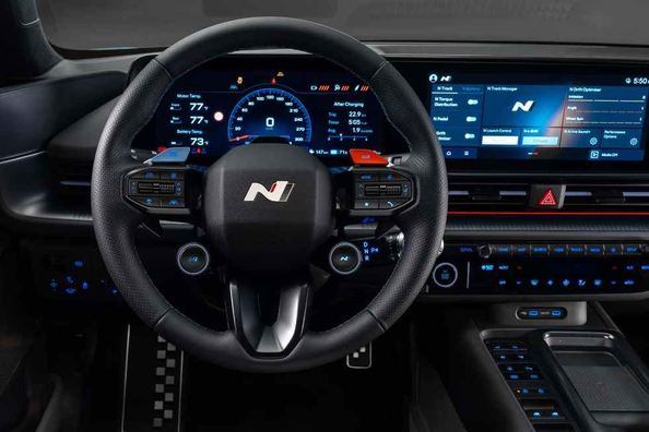 Hyundai IONIQ 6 N 2025: Zīmola ātrākais elektriskais sedans Foto 6