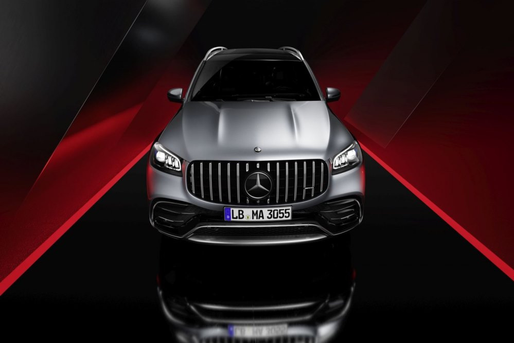 Mercedes-Benz GLS AMG 63 V8: Flagmaņa sporta SUV apskats