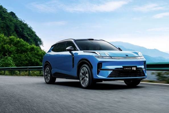 Lynk & Co 08: premium uzlādējamā hibrīda krosovera apskats