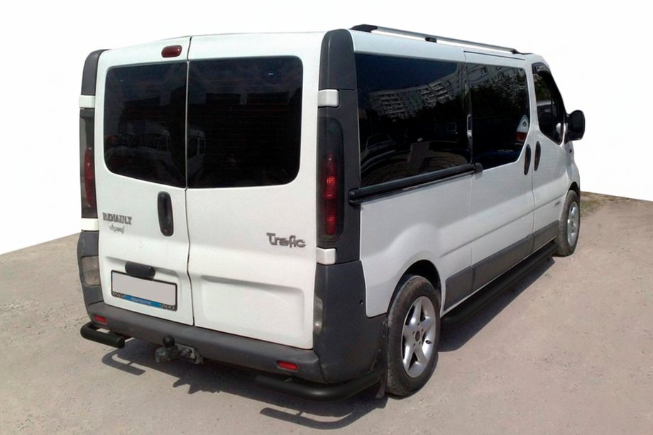 Renault Trafic 2001–2015 Aizmugurējie stūra elementi AK003 Black (nerūsējošais tērauds) Image