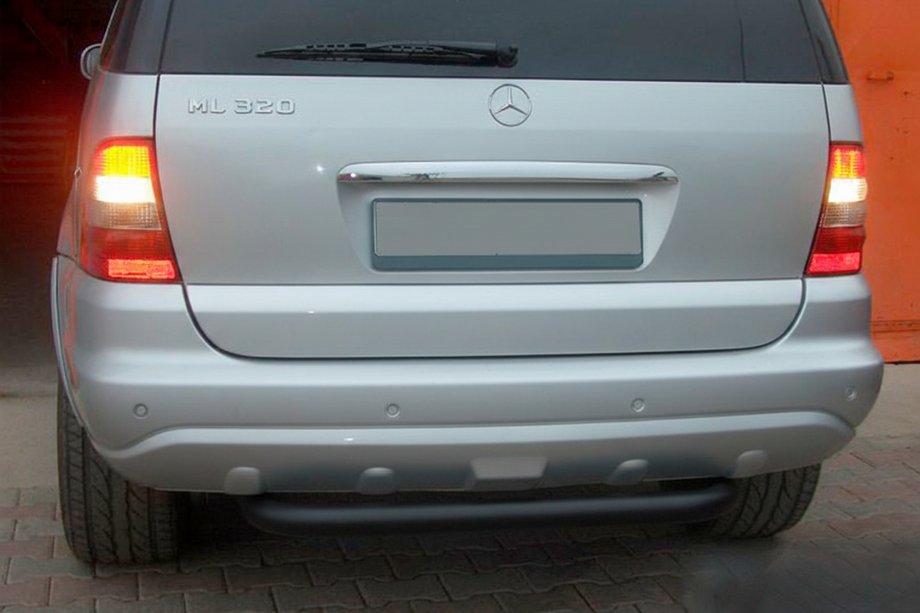 Mercedes ML W163 1997–2005 Aizmugurējais aizsargstienis AK006 Black (nerūsējošais tērauds) Image