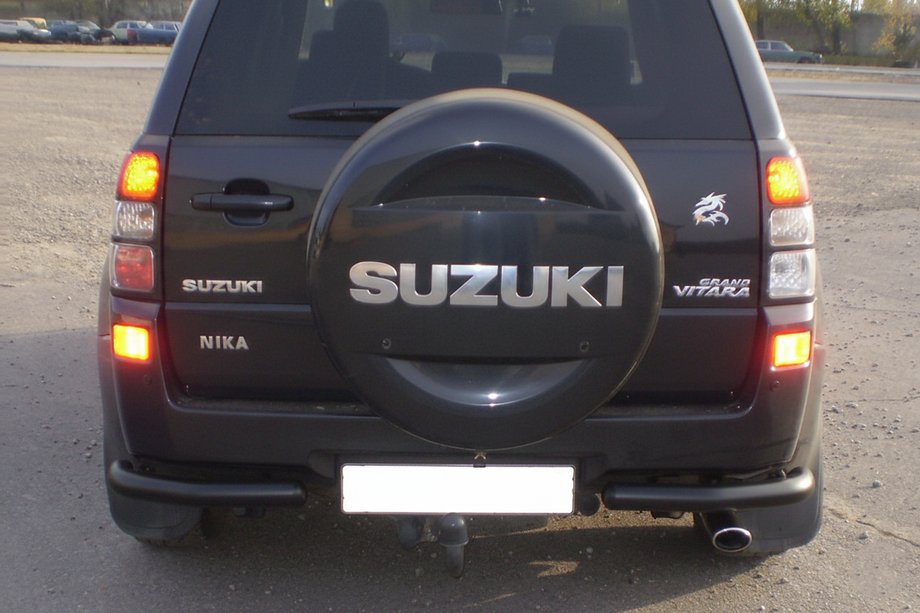 Suzuki Grand Vitara 2005–2017 Aizmugurējais aizsargstienis AK003 Black (nerūsējošais tērauds) Image