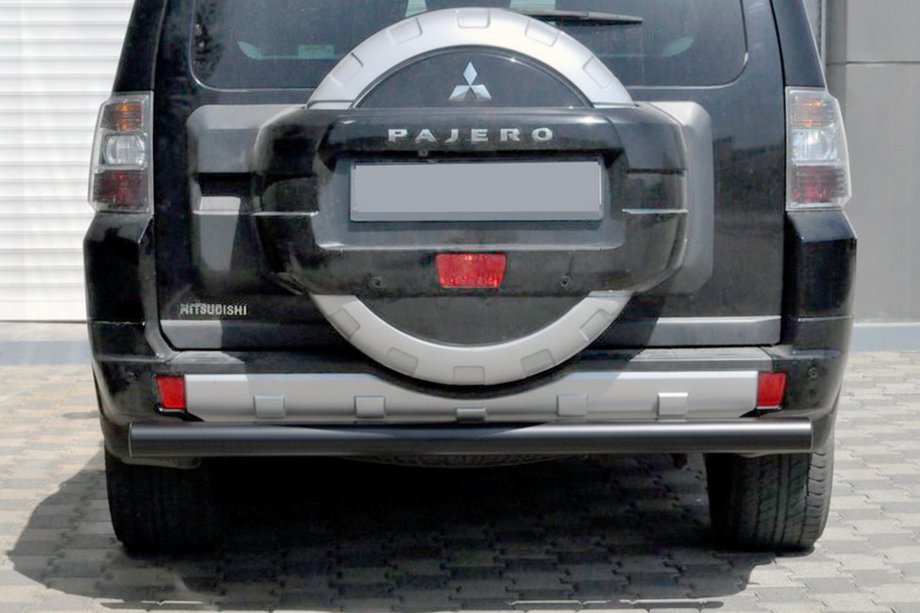 Mitsubishi Pajero Wagon III 1999–2006 Aizmugurējais aizsargstienis AK002 Black (nerūsējošais tērauds) Image